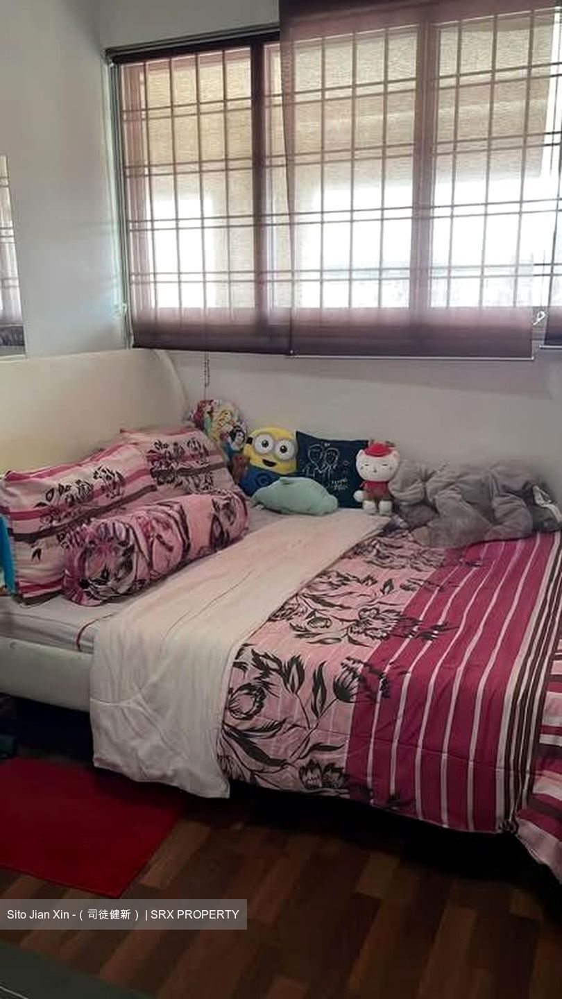 Blk 946 Tampines Avenue 4 (Tampines), HDB 4 Rooms #568790471